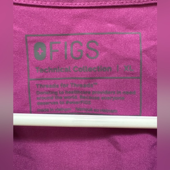 NWT FIGS SCRUB SET - Picture 4 of 6